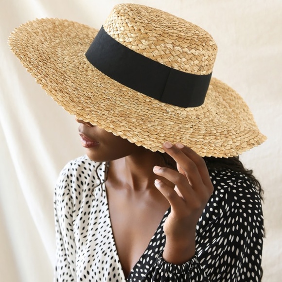 Lulus Accessories - Wide Brim Oversized Boho Straw Round Beach Sun Hat